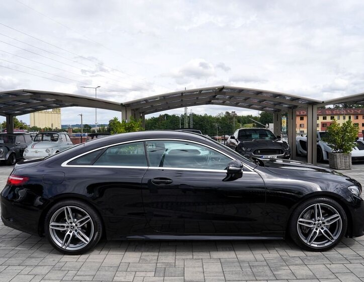 Mercedes-Benz Třídy E Kupé 2,0 l 180 kw