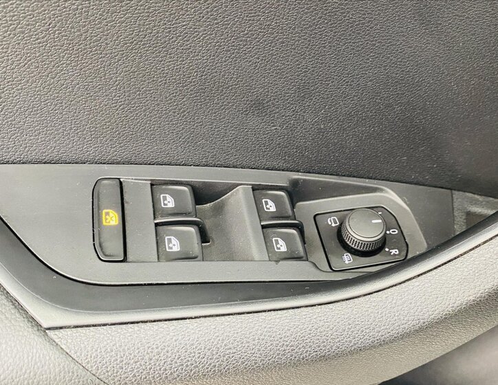 Škoda Karoq SUV / Terénní 1,5 l 110 kw