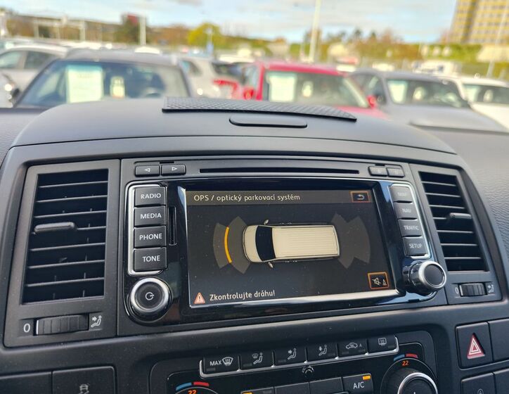 Volkswagen Multivan 22