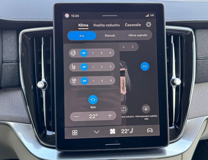 Volvo XC90 SUV / Terénní 2,0 l 335 kw