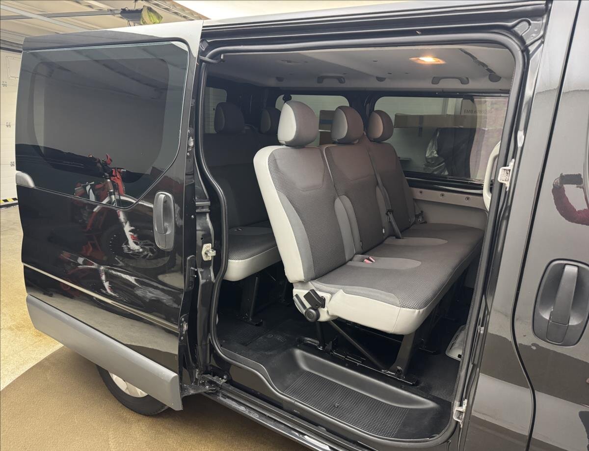 Opel Vivaro Kombi 2,0 l 84 kw