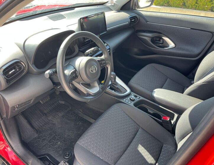 Toyota Yaris Cross 14