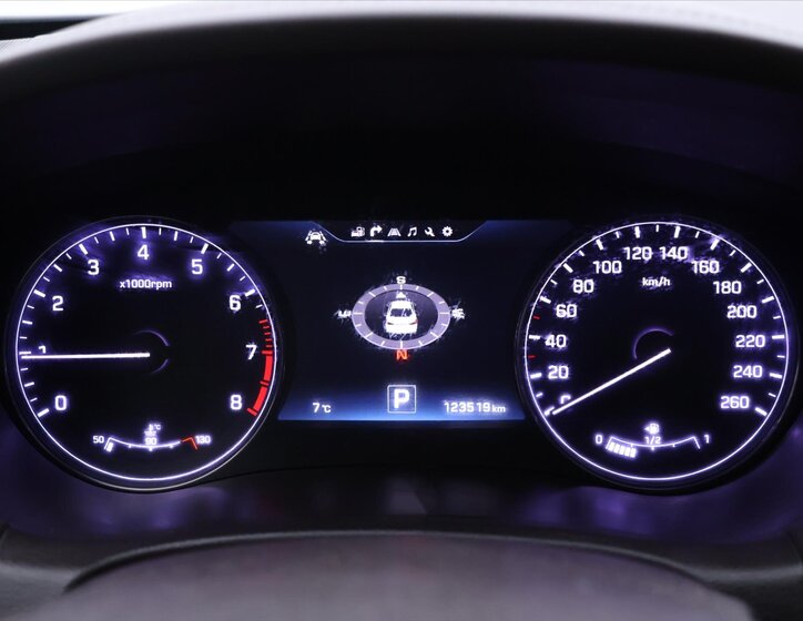 Hyundai Genesis Sedan / Limuzína 3,8 l 232 kw