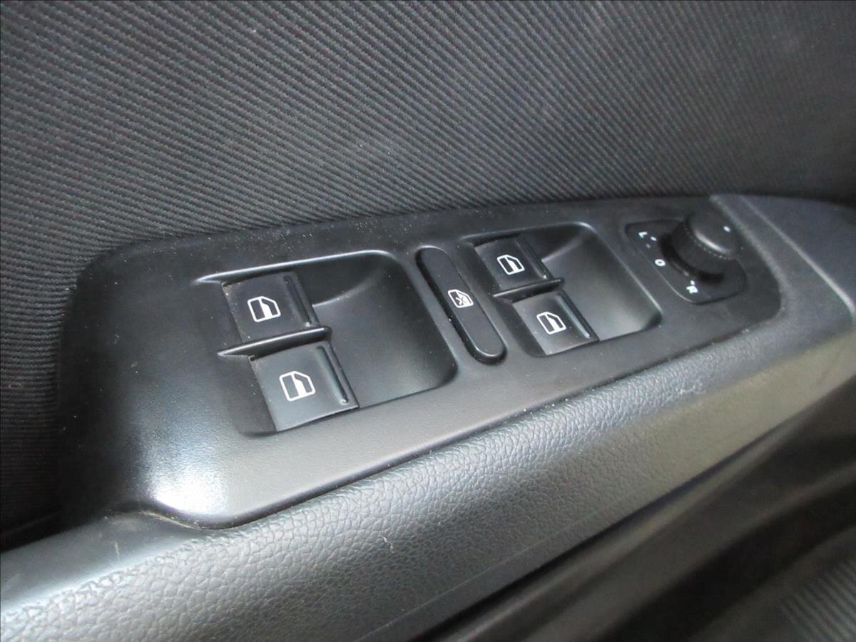 Škoda Superb Sedan / Limuzína 2,0 l 103 kw