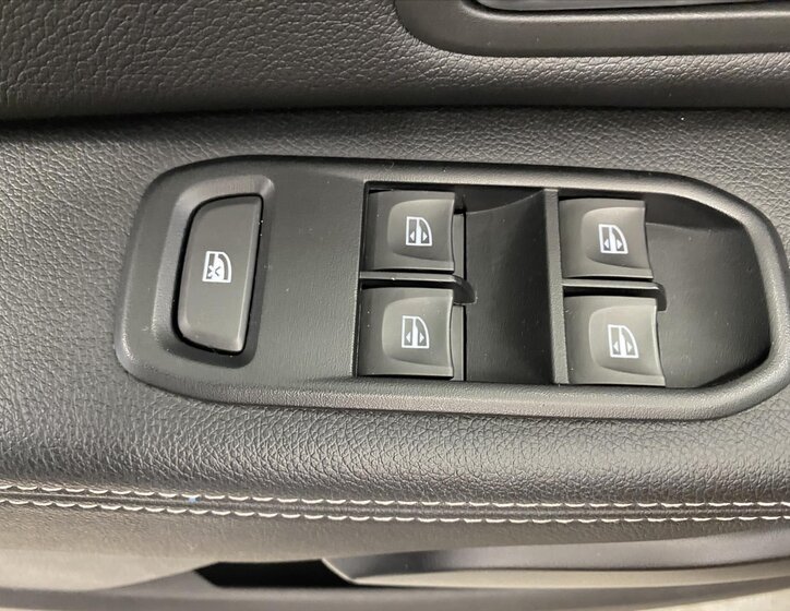 Dacia Duster SUV 999,0 74 kw