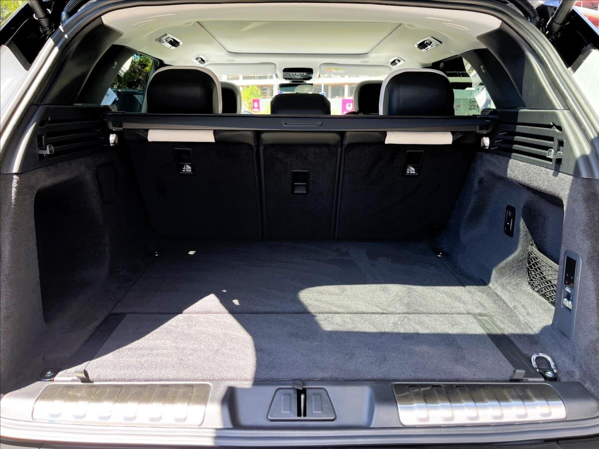 Land Rover Range Rover Sport SUV 3,0 l 338 kw