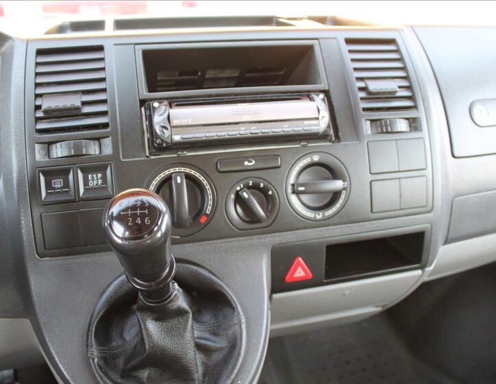 Volkswagen Transporter Kombi 2,5 l 96 kw