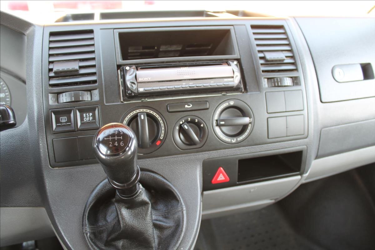 Volkswagen Transporter Kombi 2,5 l 96 kw