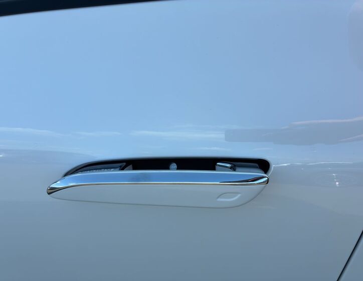 Mercedes-Benz EQE 25