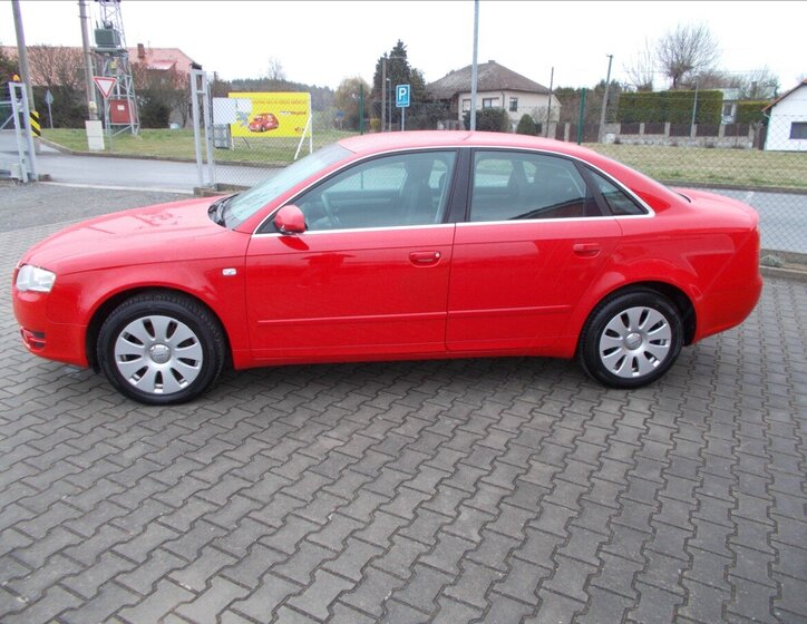 Audi A4 Sedan / Limuzína 2,0 l 103 kw