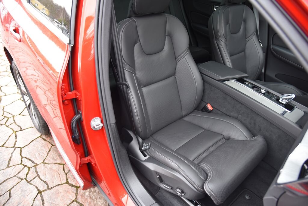 Volvo XC60 SUV / Terénní 2,0 l 186 kw