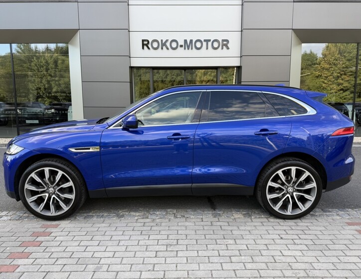 Jaguar F-Pace 1