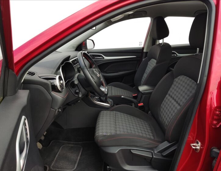 MG ZS SUV / Terénní 1,5 l 78 kw