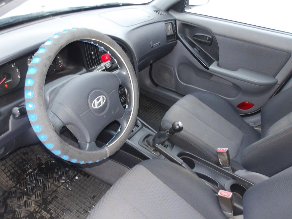 Hyundai Elantra Sedan 1,6 l 77 kw