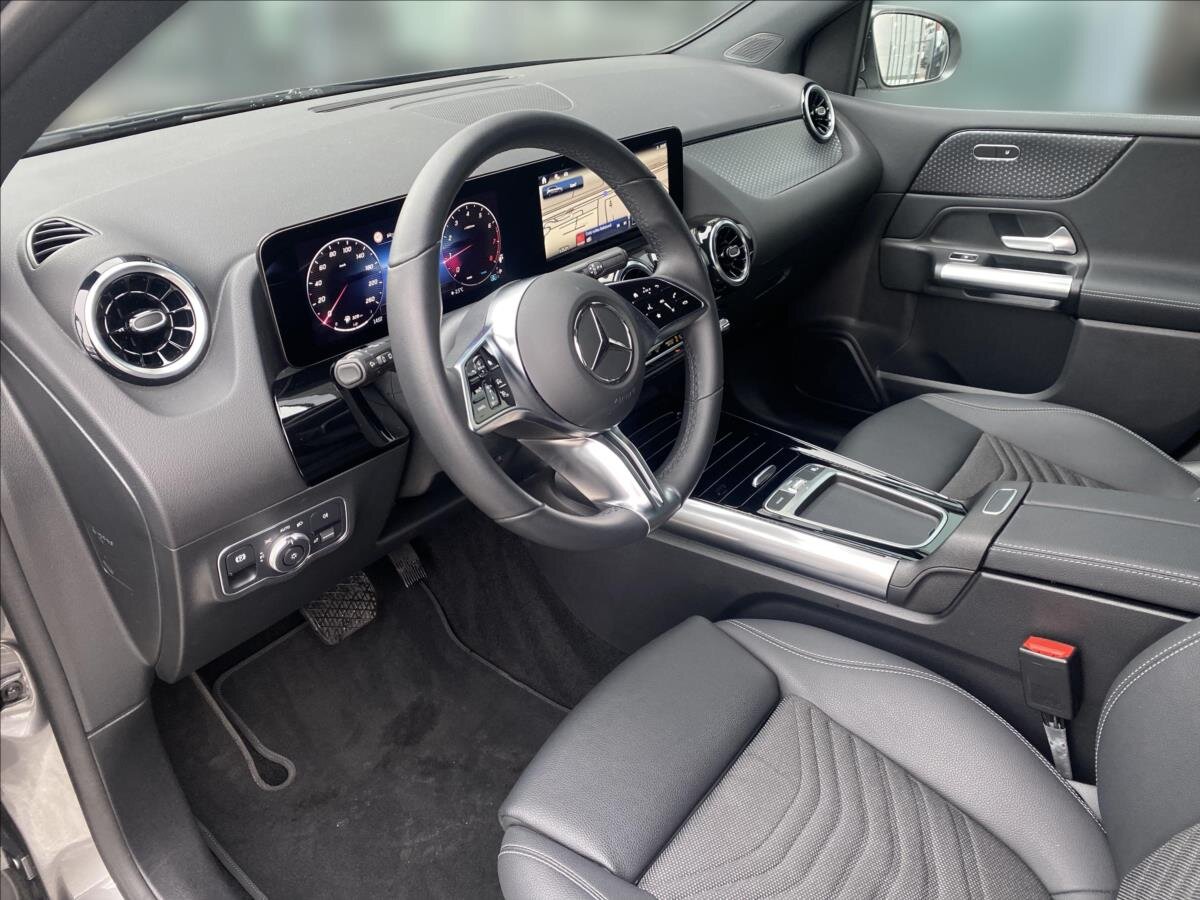 Mercedes-Benz Třídy B Hatchback 1,3 l 120 kw