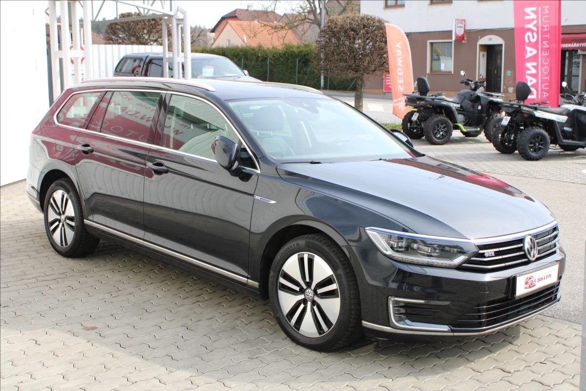 Volkswagen Passat Sedan / Limuzína 1,4 l 115 kw