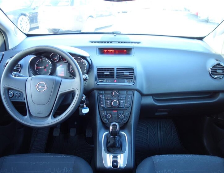 Opel Meriva MPV 1,4 l 74 kw