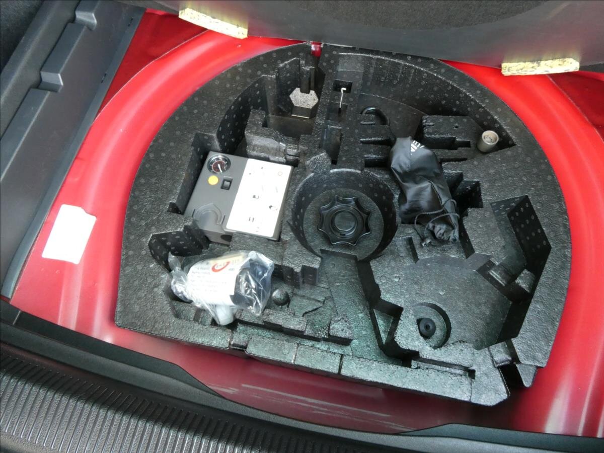 Volkswagen Golf Kombi 1,6 l 77 kw