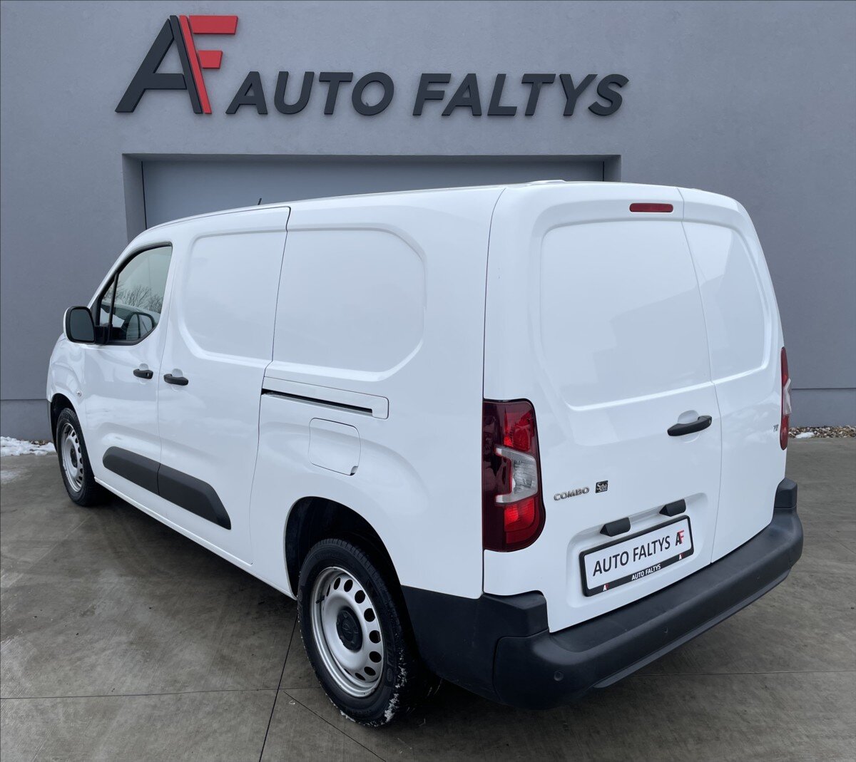 Opel Combo Skříň 1,5 l 96 kw