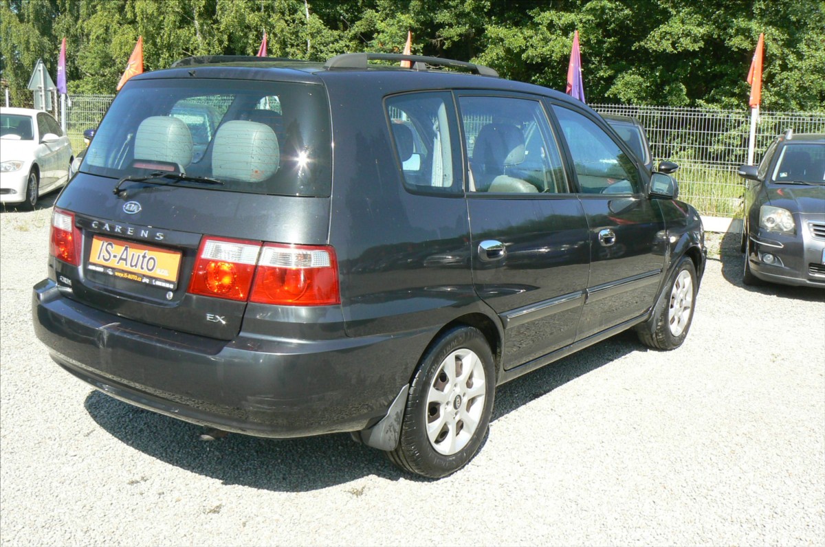 KIA Carens