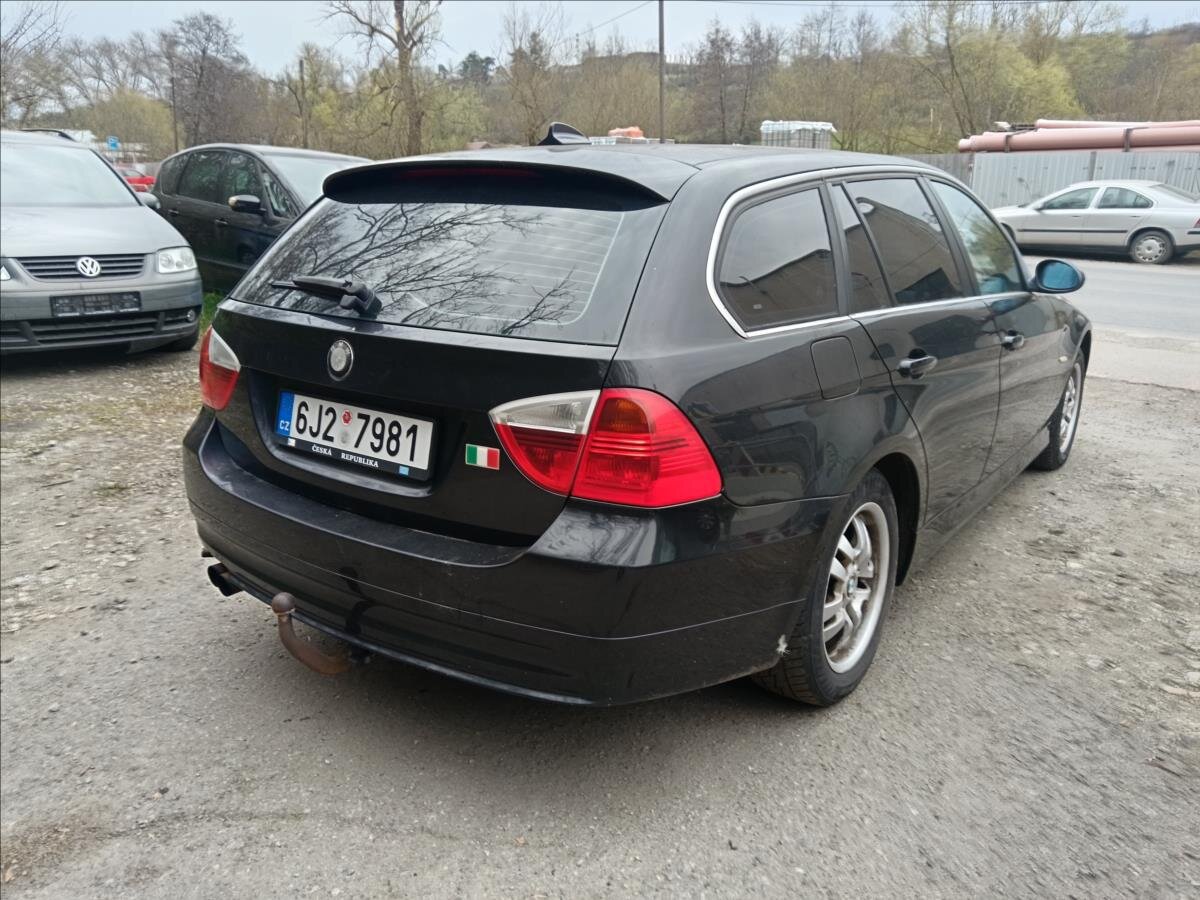 BMW Řada 3 Kombi 2,5 l 160 kw
