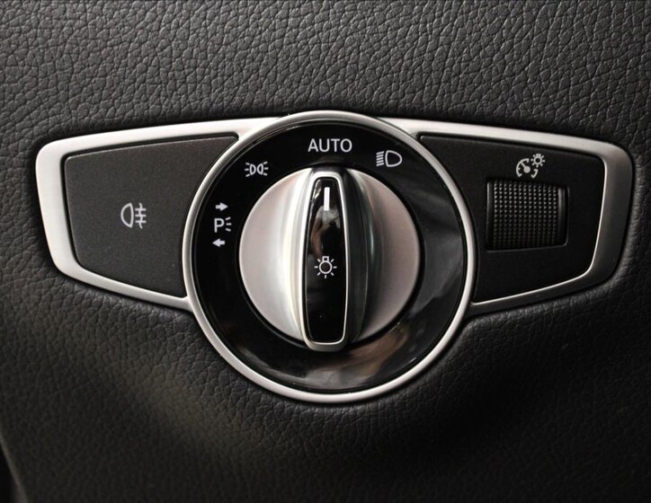 Mercedes-Benz Třídy E 16