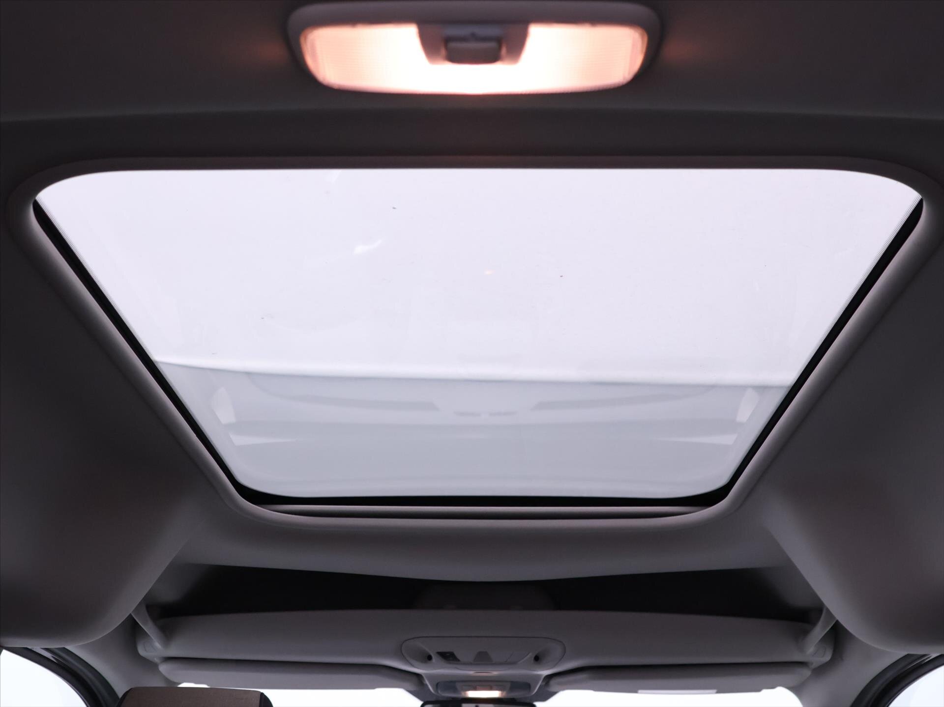 Ford Tourneo Connect Kombi 1,5 l 88 kw