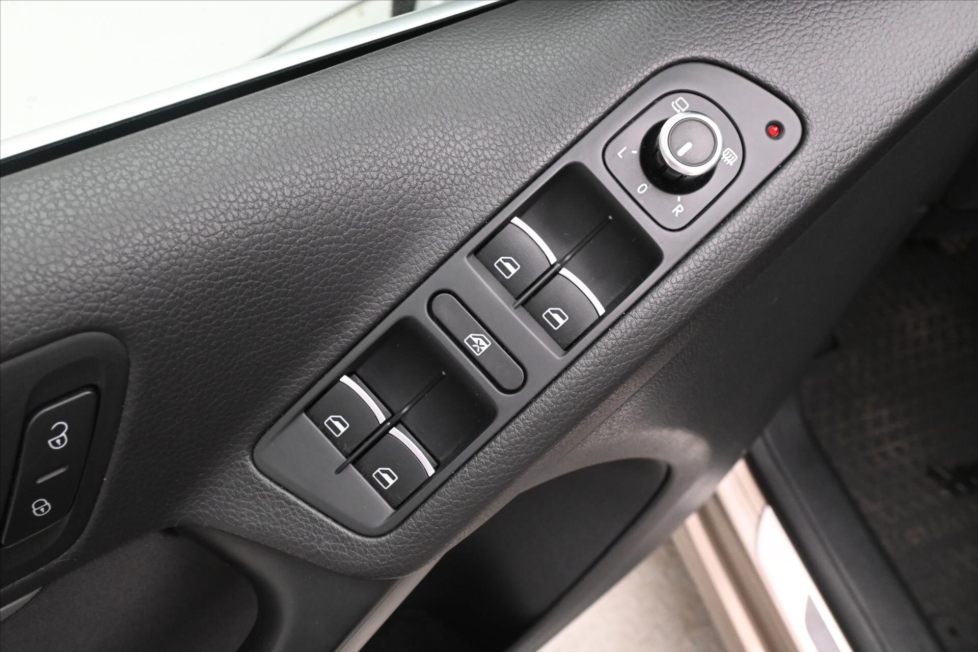 Volkswagen Tiguan SUV 2,0 l 81 kw