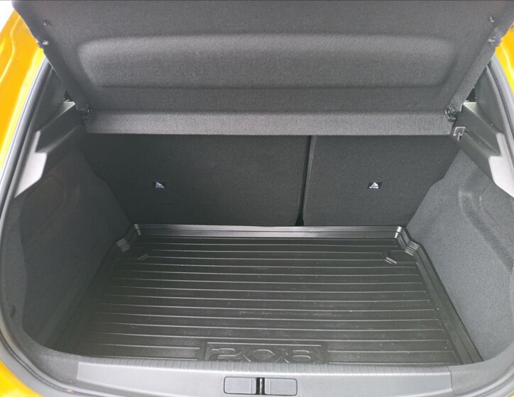 Peugeot 208 6
