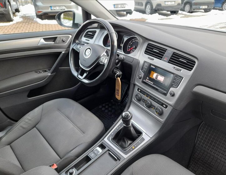 Volkswagen Golf Hatchback 1,2 l 81 kw