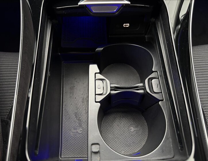 Mercedes-Benz Třídy C Sedan 2,0 l 145 kw