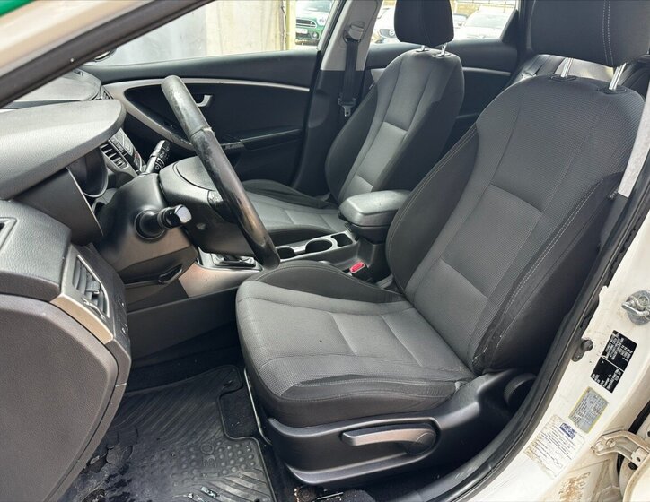 Hyundai i30 Kombi 1,6 l 81 kw