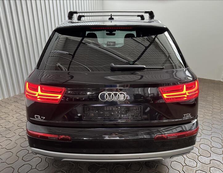Audi Q7 7