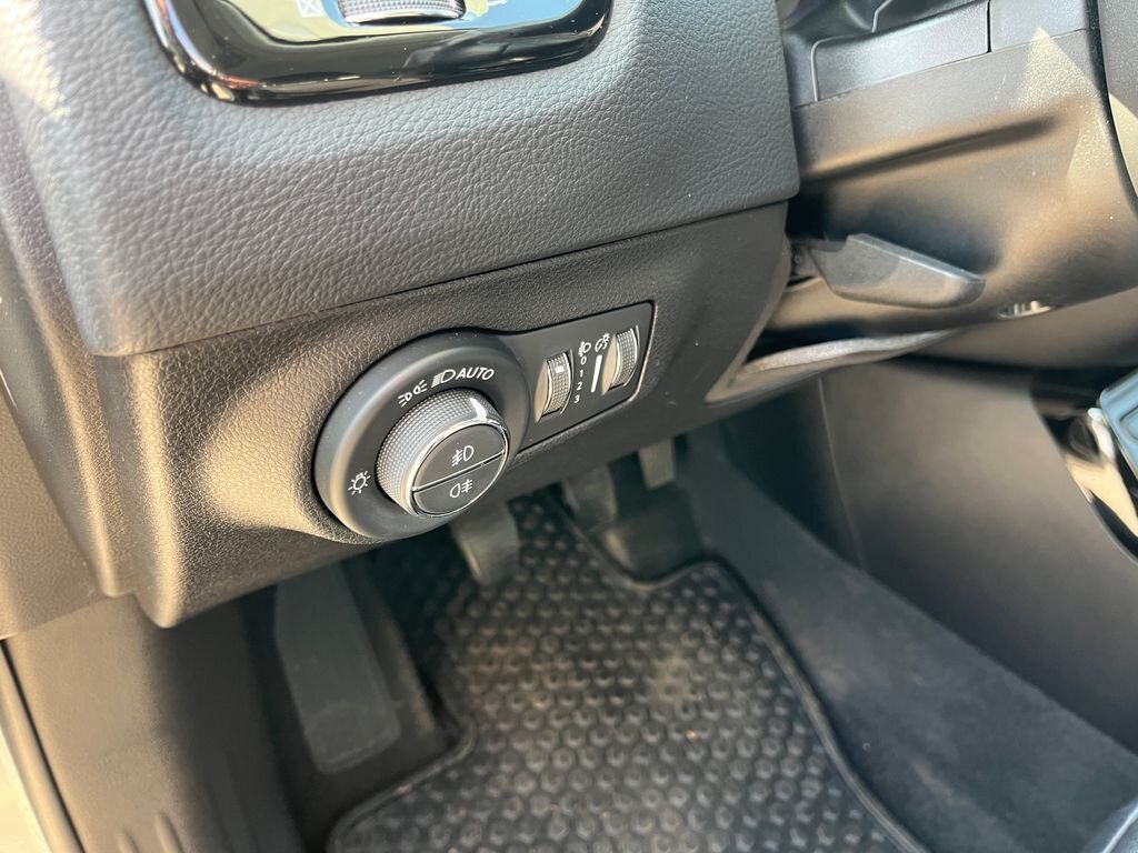 Jeep Compass SUV / Terénní 1,3 l 96 kw