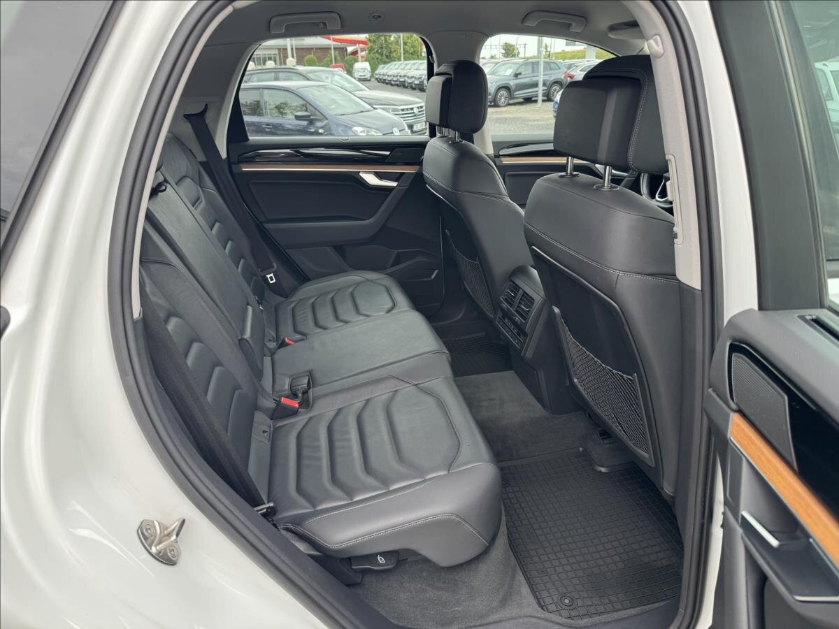 Volkswagen Touareg SUV / Terénní 3,0 l 170 kw