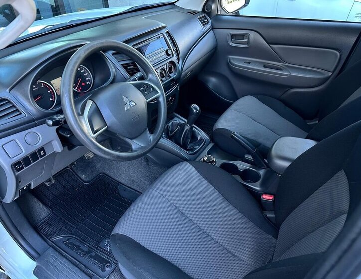 Mitsubishi L200 Pick-up 2,4 l 113 kw