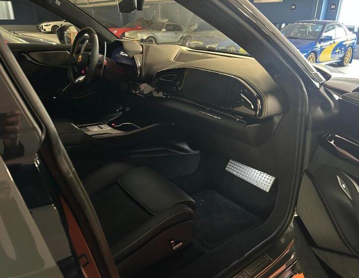 Ferrari Purosangue 9