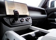 Land Rover Defender SUV / Terénní 5,0 l 313 kw