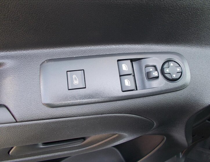 Peugeot Partner Ostatní 1,5 l 75 kw