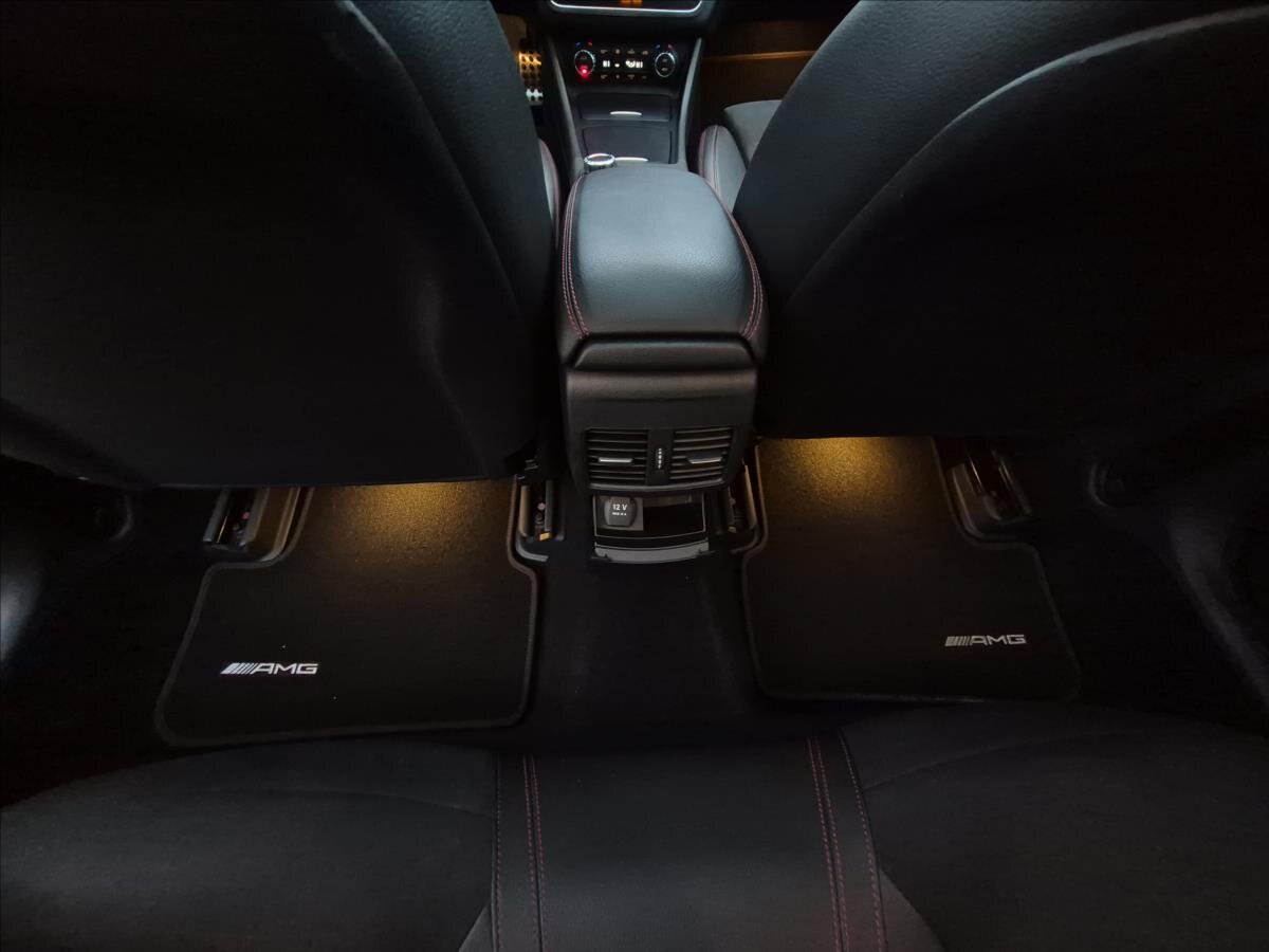 Mercedes-Benz GLA SUV / Terénní 1,6 l 115 kw