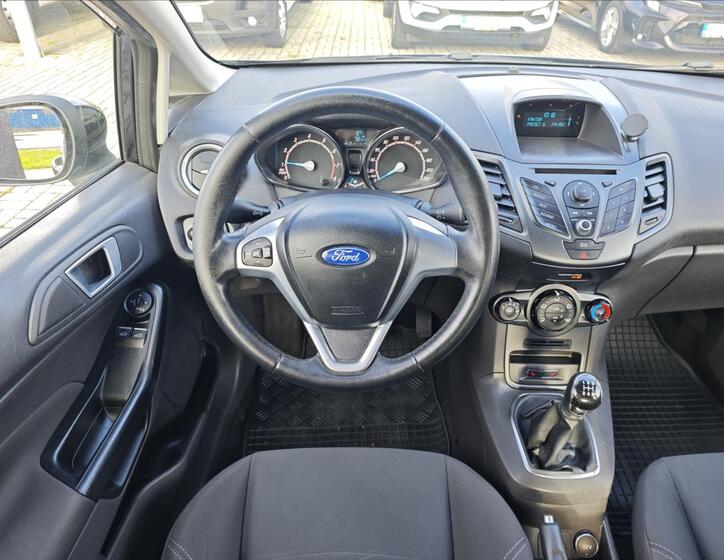Ford Fiesta 16