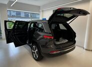 Jeep Grand Cherokee 27