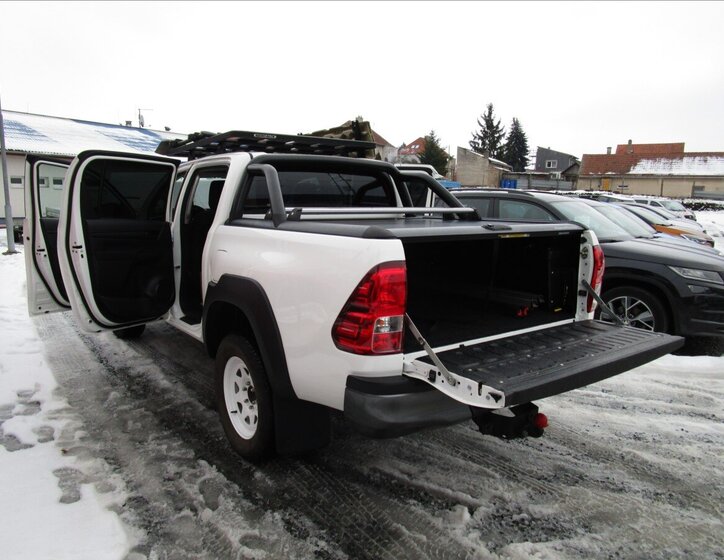 Toyota Hilux Pick-up 2,4 l 110 kw