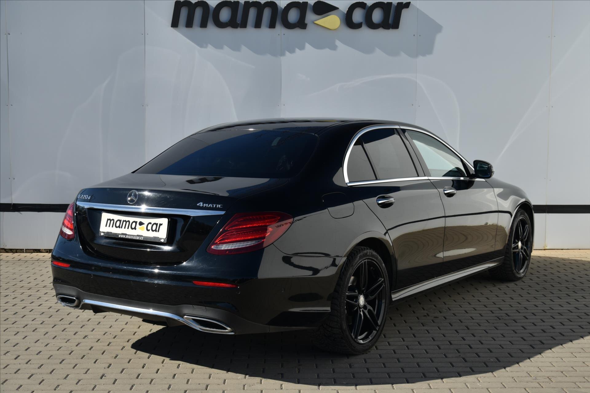 Mercedes-Benz Třídy E Sedan / Limuzína 2,0 l 143 kw