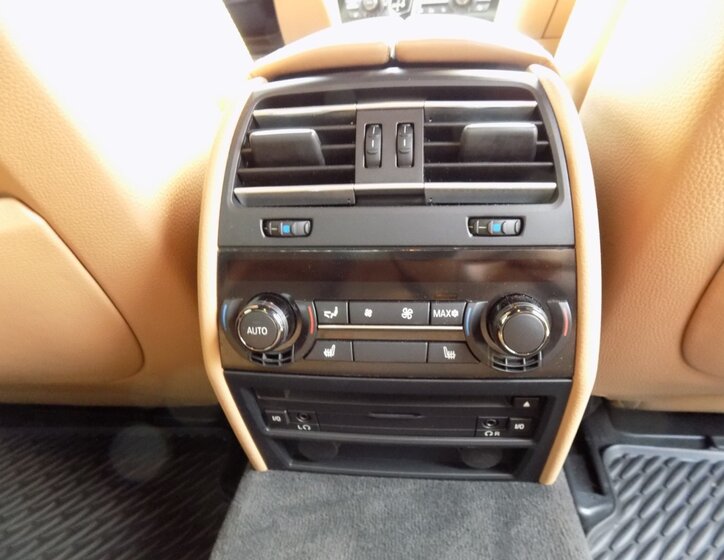 BMW Řada 7 Sedan / Limuzína 3,0 l 225 kw