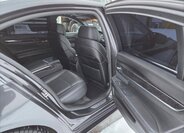 BMW Řada 7 Sedan / Limuzína 4,4 l 300 kw