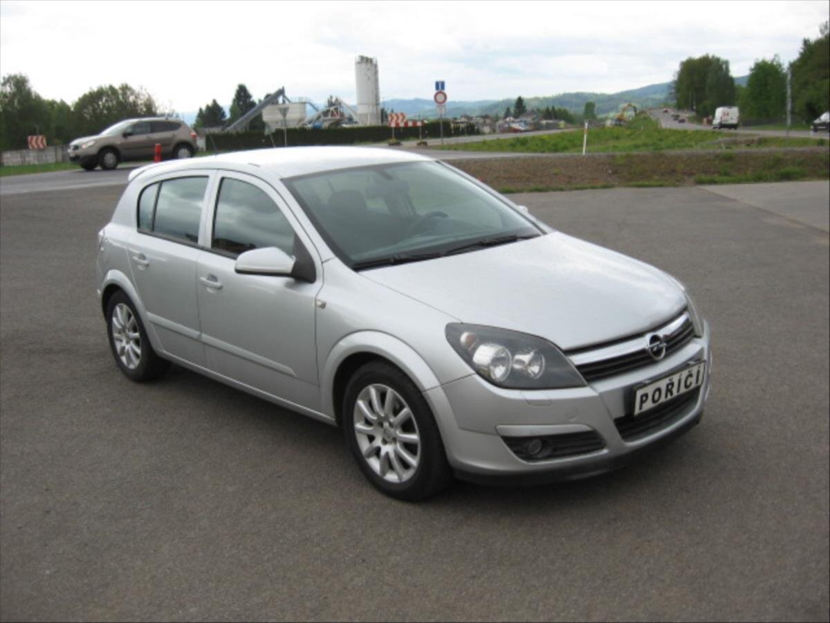 Opel Astra Hatchback 1,6 l 77 kw