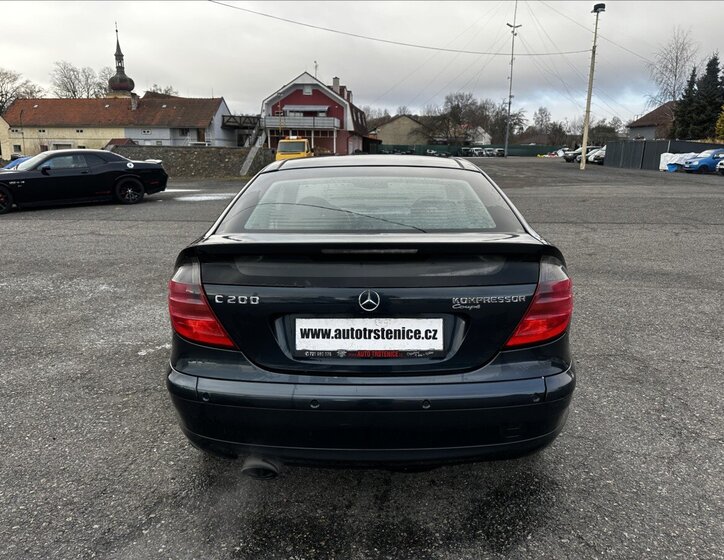 Mercedes-Benz Třídy C Kupé 2,0 l 120 kw