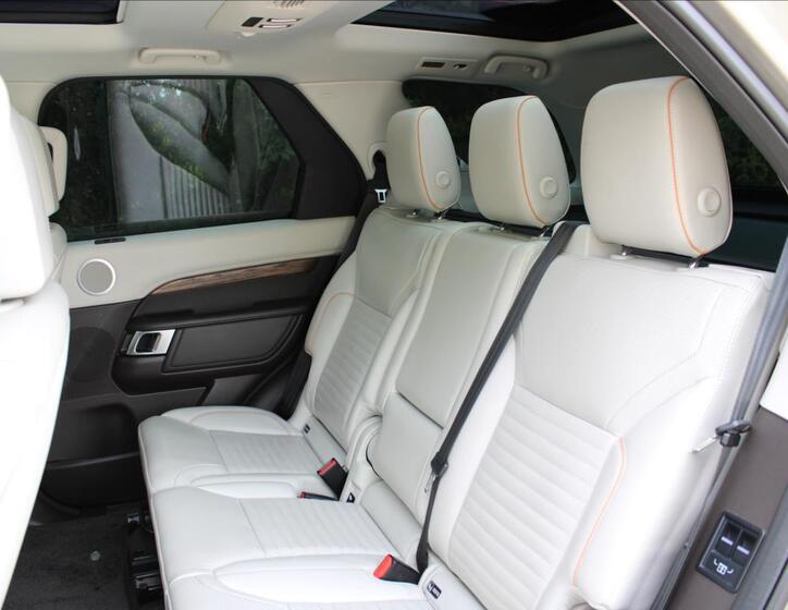 Land Rover Discovery 36