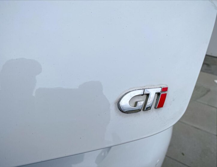 Peugeot 308 Hatchback 1,6 l 147 kw